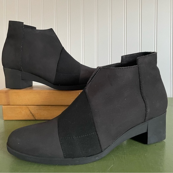 NWT Arche TATEBO Low Boots/Booties Handmade in Noir Nubuck Leather *France* - Picture 1 of 12